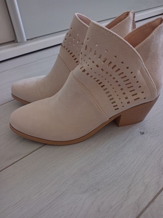 Buty botki zamszowe