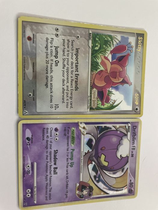 Cartas Pokémon diversos anos