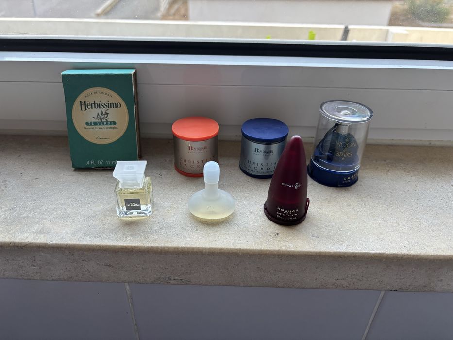 Perfumes  em miniaturas