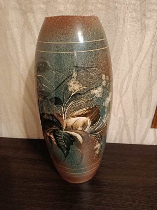 Ваза для квітів .