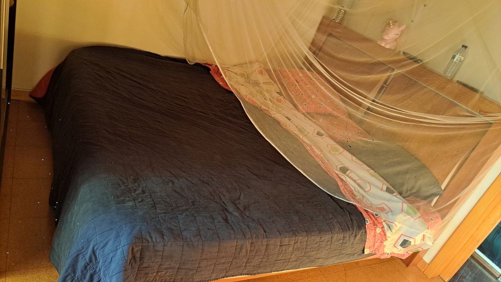 Cama de casal king size 2x2 com estrado e colchão