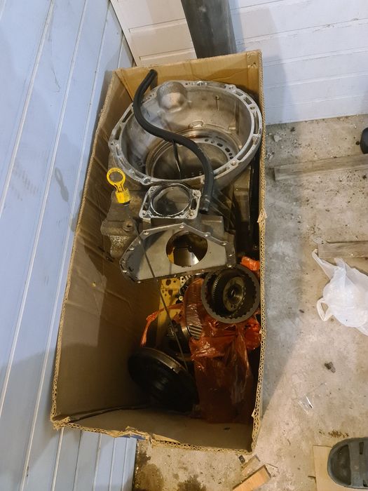 Коробка автомат Dodge journey , не робоча,, по запчастинах або разом