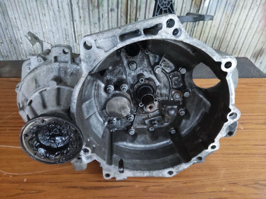 Skrzynia biegów audi a3 8p 1.6 TDI LUB