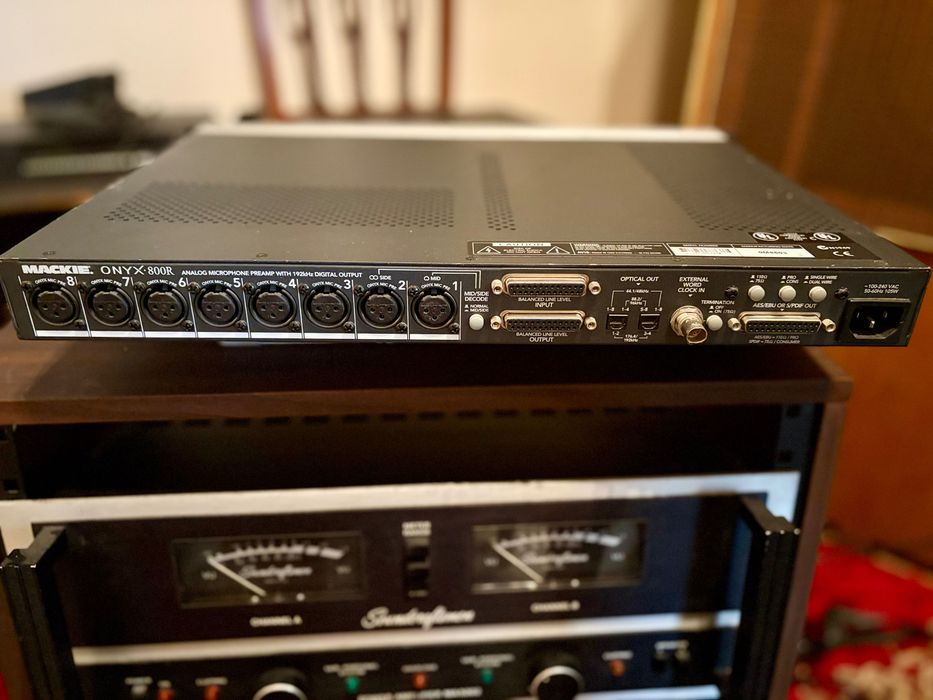 Mackie Onyx 800R pré-amplificador de microfone de 8 canais