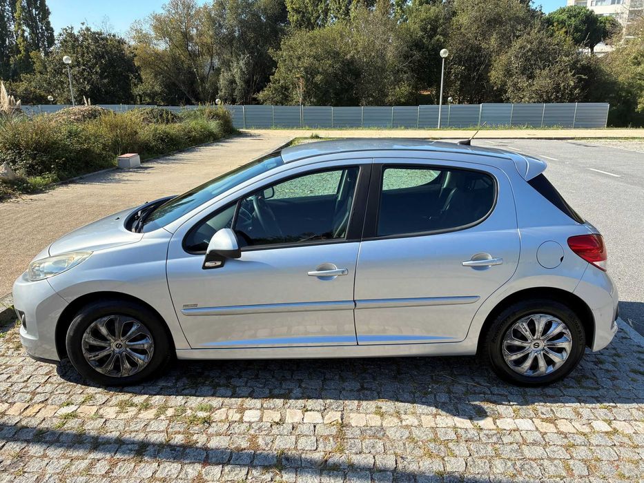 Peugeot 207 1.6 HDi 99g — photo 2