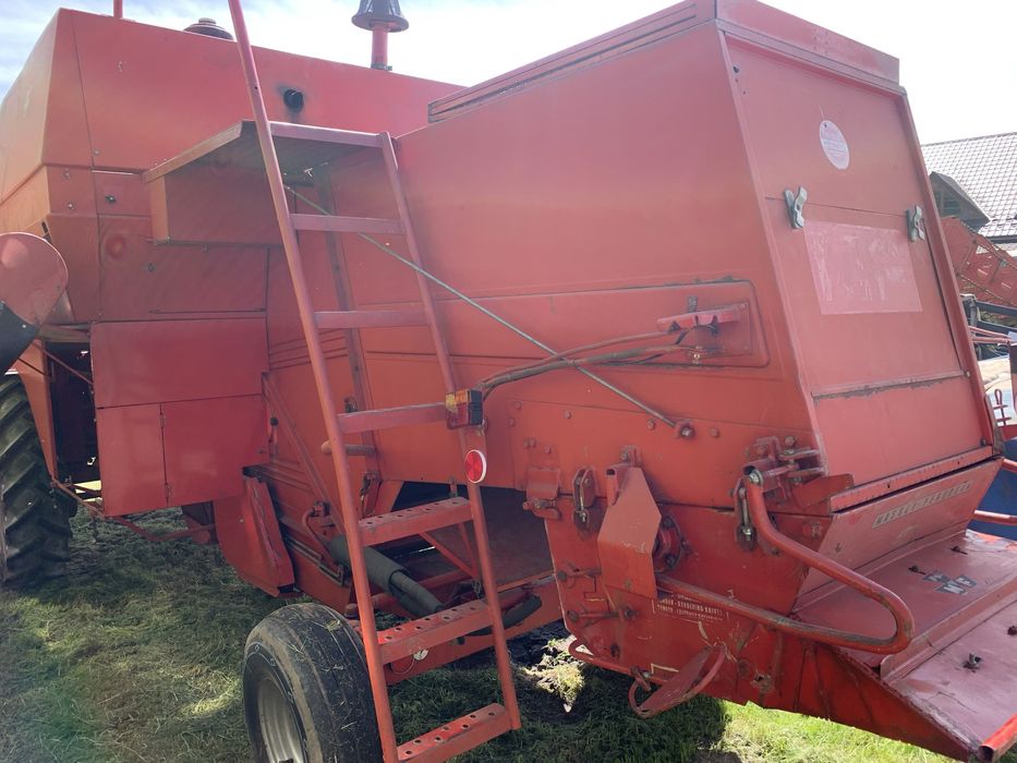 Комбайн Massey Ferguson 240 з Європи масей фергюсон 240, 206, 187