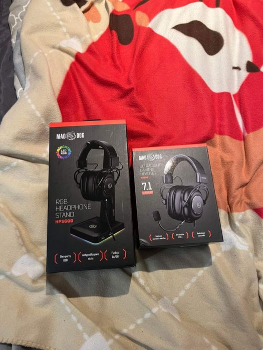 Słuchawki z dźwiękiem 7.1 + stojak