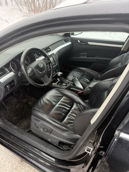 Шкода Суперб 2 2011 рік