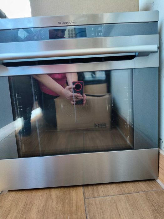 Używany Piekarnik Electrolux EOB68200X, części