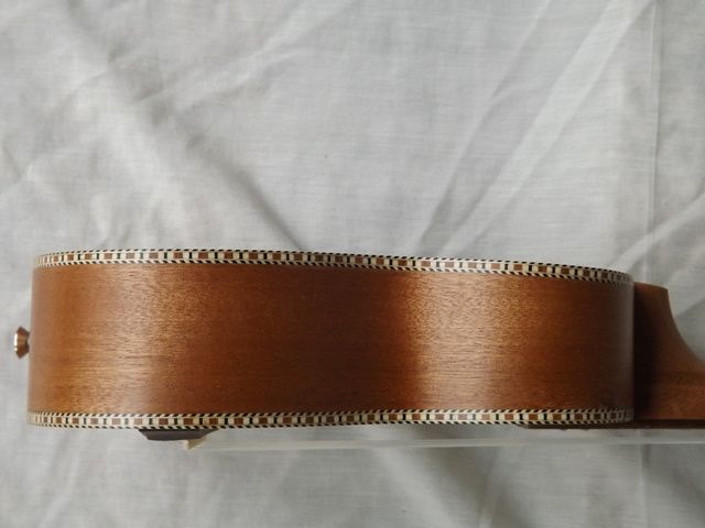 Ukulele soprano moderno QTE