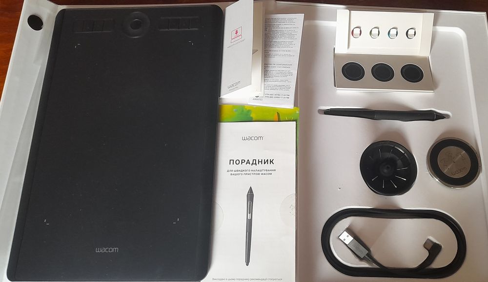 Графічний планшет Wacom PTH-660