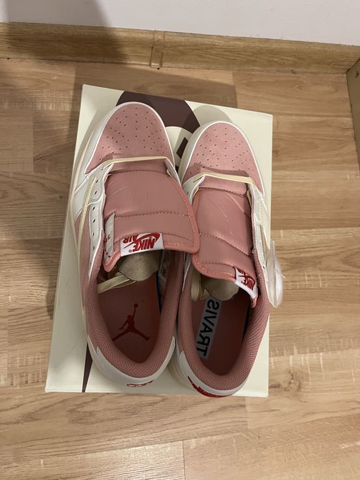 Air Jordan 1 x Travis Scoot