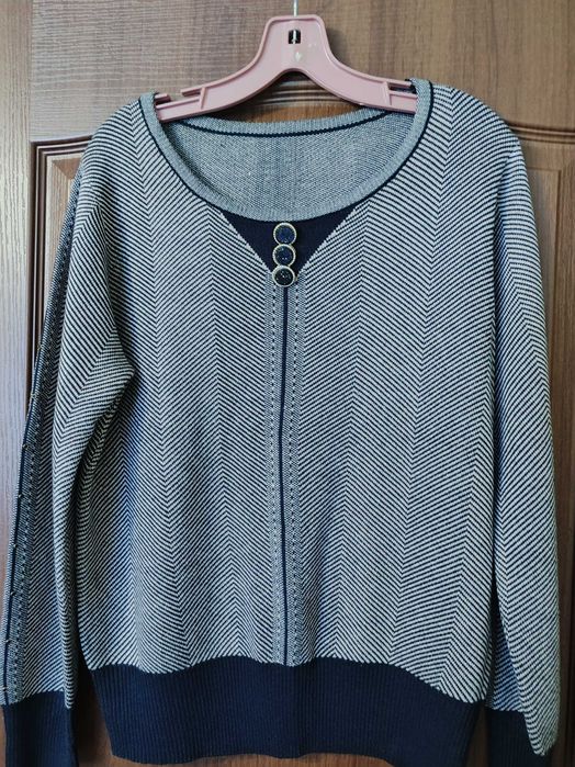 Свитер р.52-54 женский