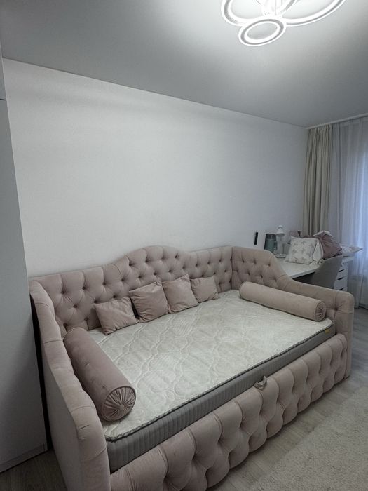 Продаю ліжко з матрацом 140/200