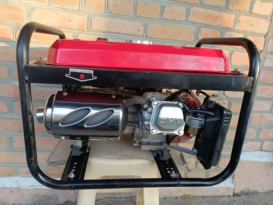 Генератор бензиновый 2,7 кВт