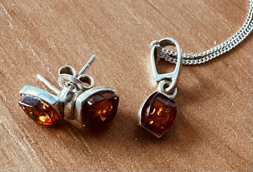 Srebrny komplet z bursztynem