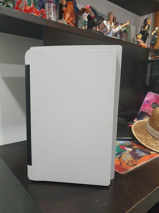 Ps5 fisico 825gb  com ecra 4k 60hz  portatil da G-story  mais um comando e spider man miles morales e spider man 2 em fisico