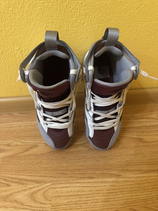 Кросівки Jordan!