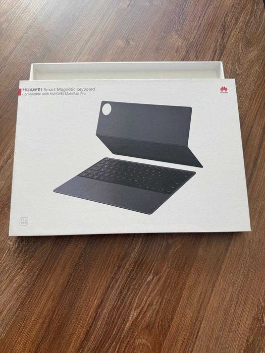 tablet HUAWEI MatePad Pro 13.2, etui, rysik, ładowarka