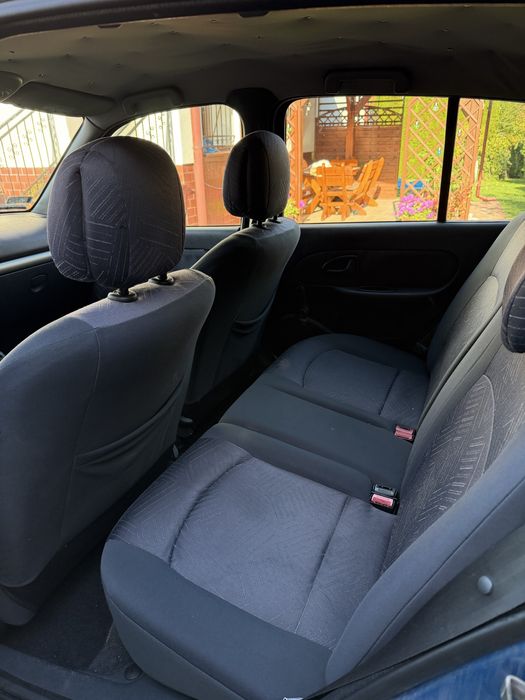 Renault Clio 1.4 2001r.