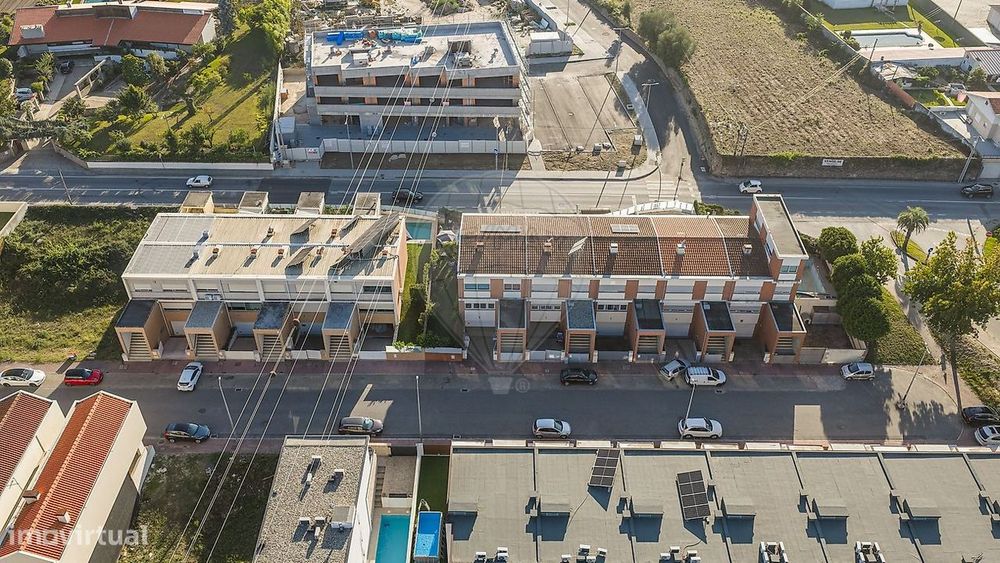Moradia Gaveto T3 com piscina em Palmeira, Braga!