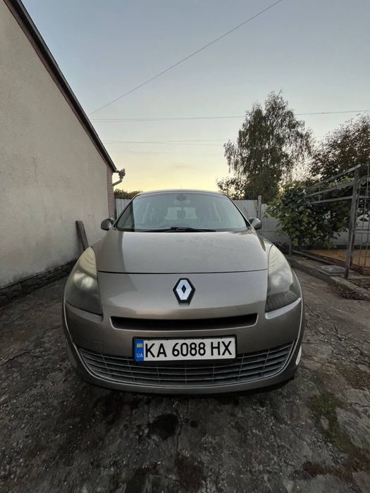 Renault grand scenik