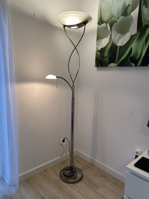 Lampa stojąca wysoka