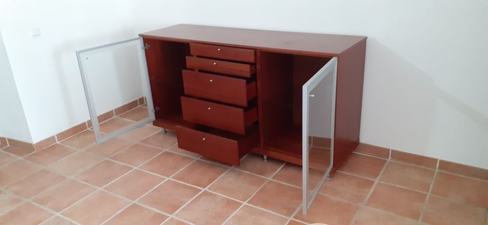 Móvel aparador eletrificado