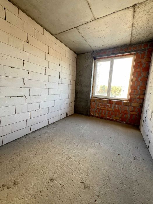 Трикімнатна квартира. Швидкий виїзд на Київ. Без комісії!