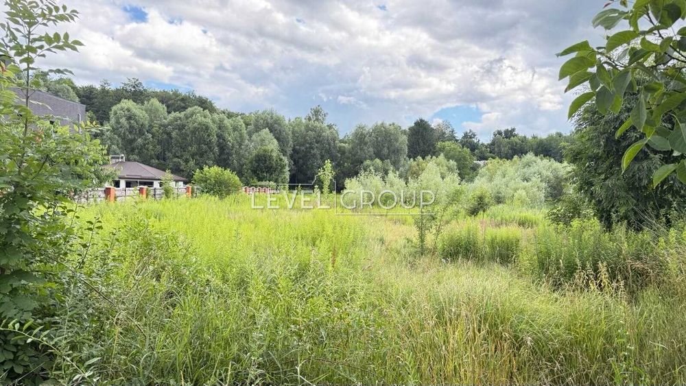 Продаж земельної ділянки 36 соток у центрі с. Іванковичі, Обухівський район.