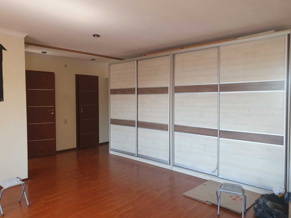 Трикімнатна квартира на Прибузькій.Будинок 2007року.