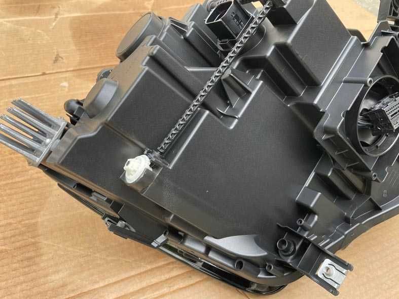 otica frontal ESQ seat ateca FULL LED . fase 2