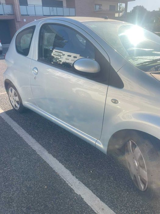 Toyota Aygo 1.0 (2005) - Económico e Fiável