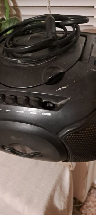 Магнитола. LG в нормальном состоянии