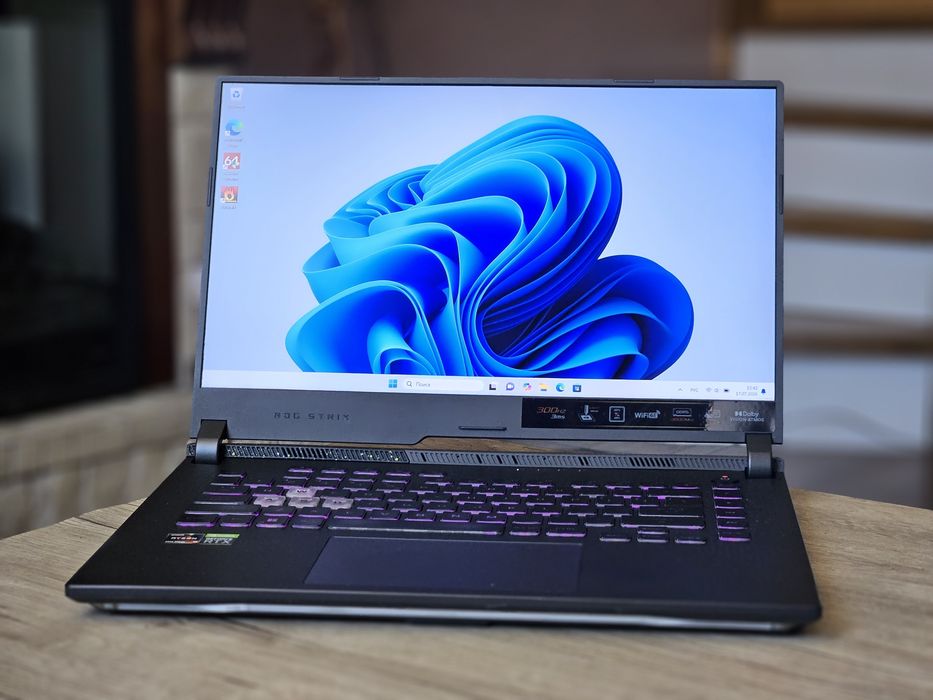 Asus rog strix 15 Ryzen 9 RTX 3060 300hz