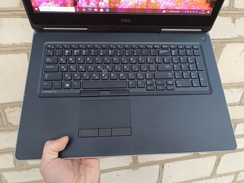 4К 17.3" Екран, Ігровий ноутбук DELL (i7 7700HQ/16/1000gb/P3000 6gb)