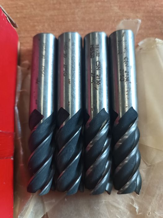 Frez frezy Palcowy  16x32 HSS ZPS 4 szt