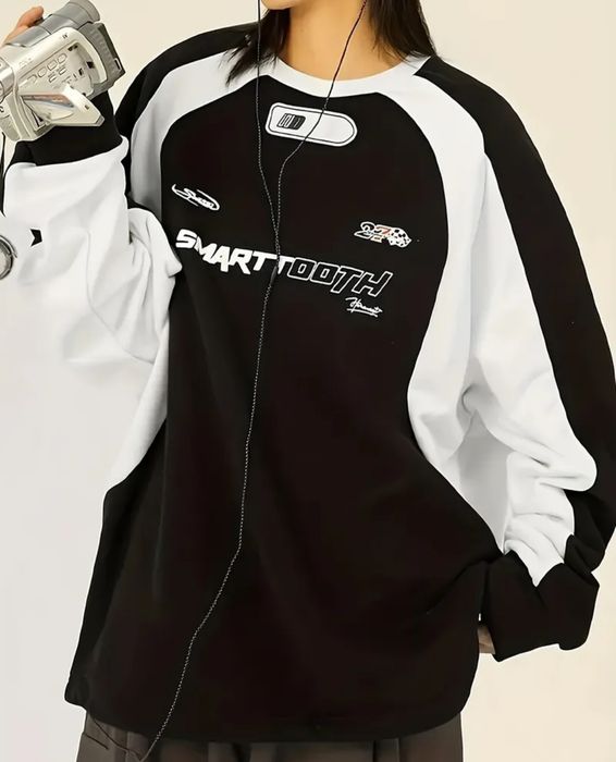 світшот "smarttooth",джинси чорні,лонгслів чорний,біла кофта Primark