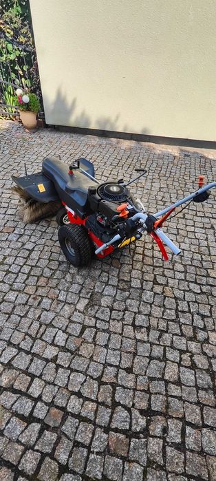 Zamiatarka spalinowa limpar 84 pro