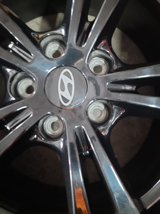 (041) Felgi 17" 5x114,3 ET 47 7j - Hyundai