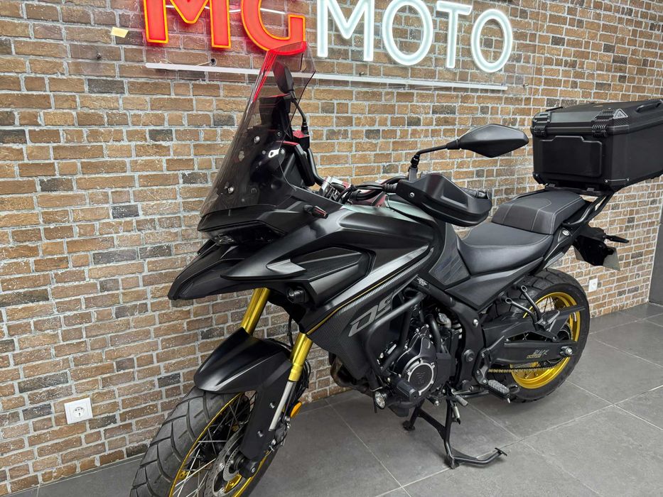 Voge 525 DSX Black Knight 10 mil Kms JAN 25