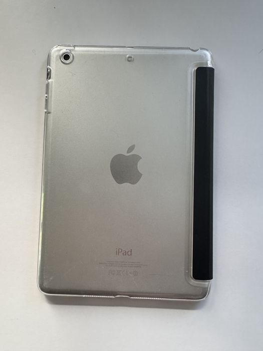 iPad mini 1 16GB Wi-Fi + чохол