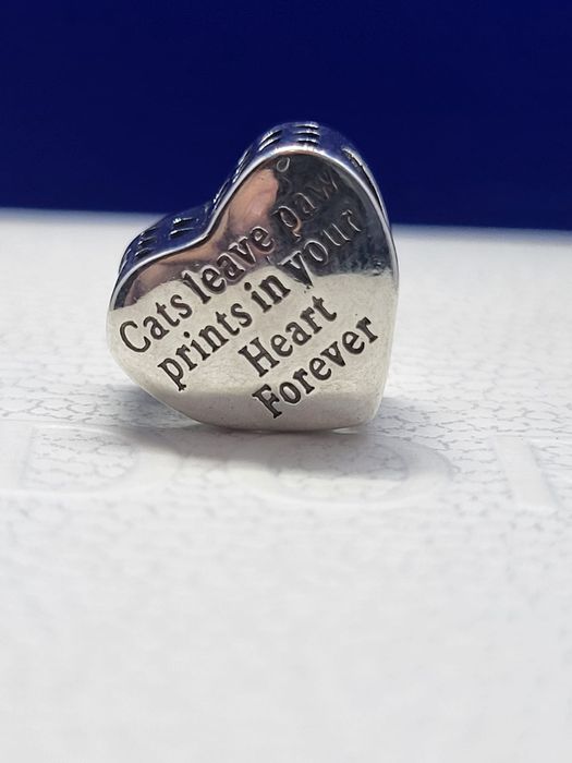 Nowy charms srebrny 925 z niebieskim sercem oraz miłość do kotka  – be
