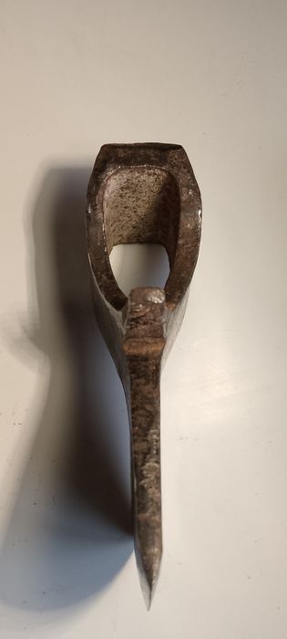 Стара сокира, топор ЗІК.