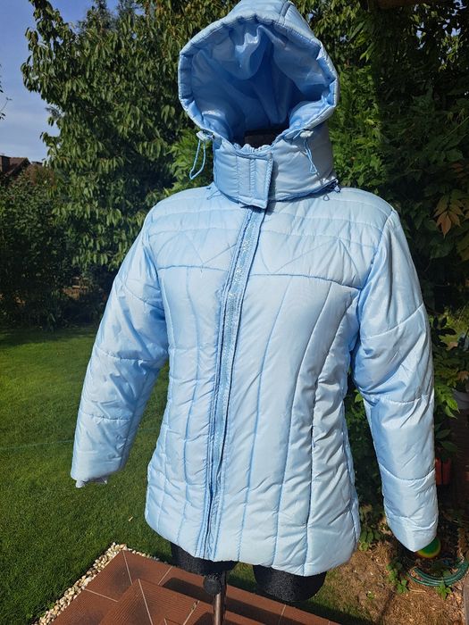 Błękitna kurtka zimowa