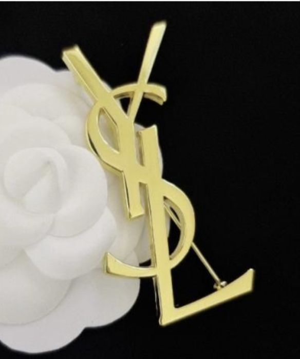 Złota broszka CC 7cm