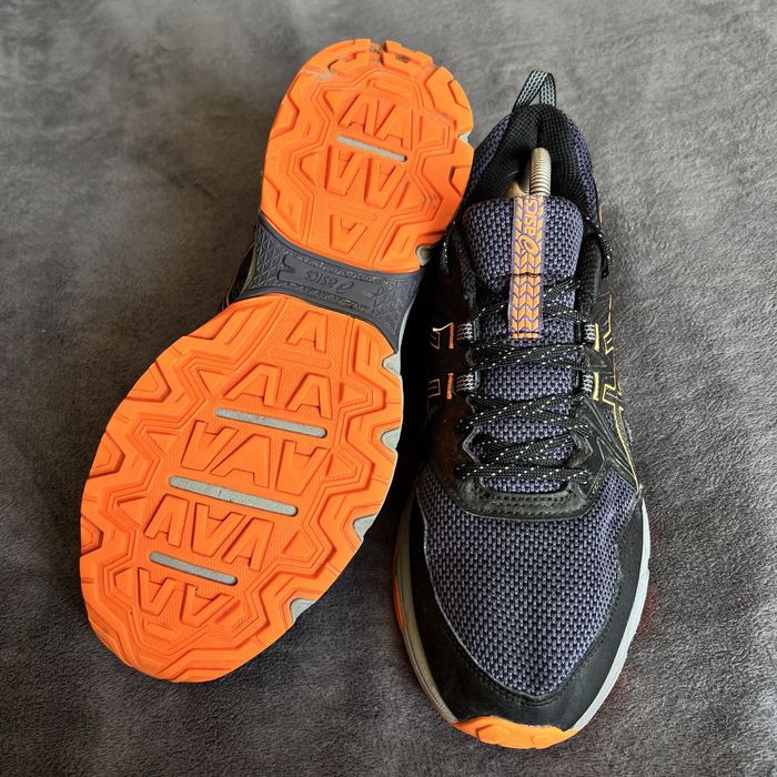 Чоловічі кросівки Asics Gel-venture 8. P. 42,5.