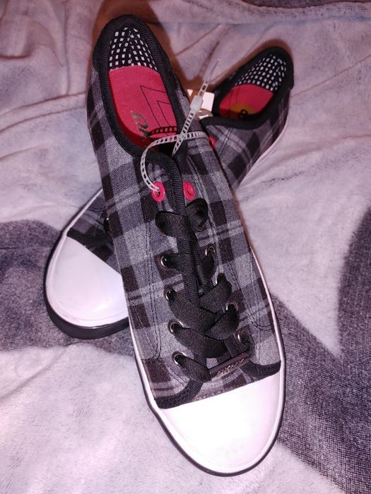 DKNY trampki 39 w krate USA 8