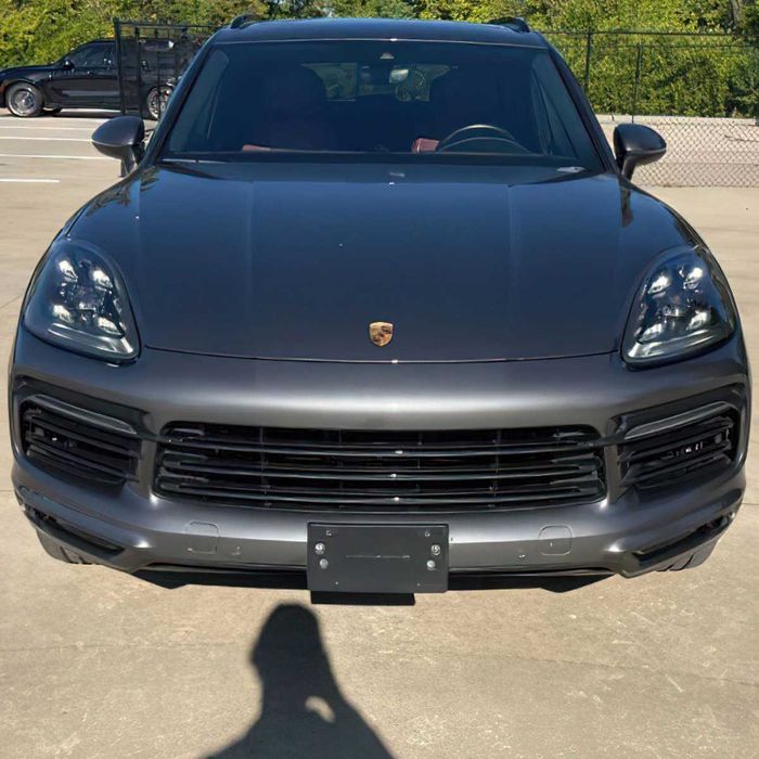 Porsche Cayenne      2022