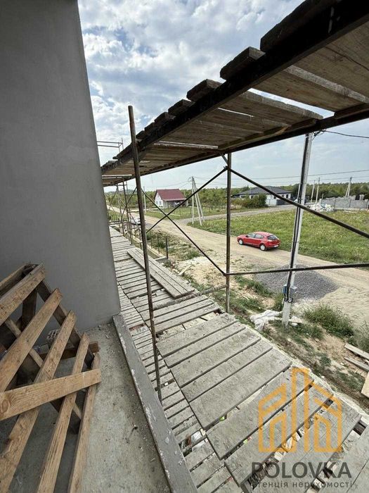 Продаж 2-поверхового дуплексу, Садовий